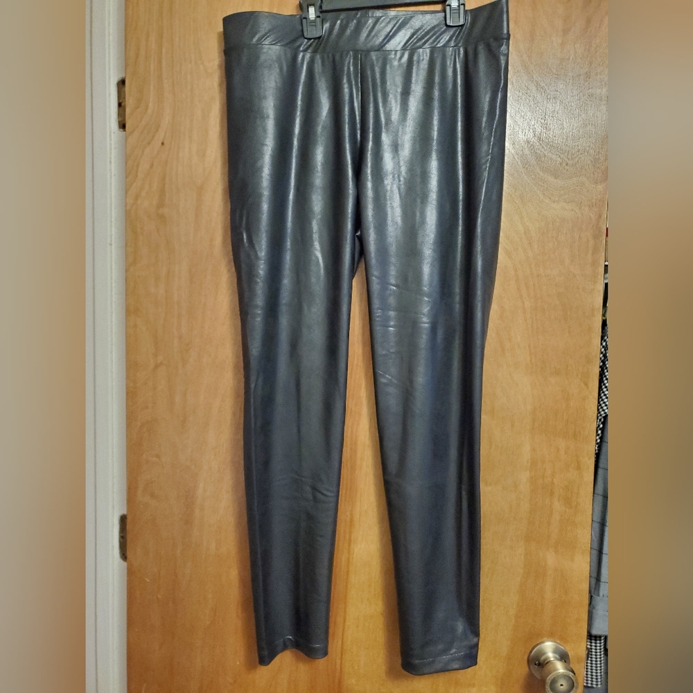 Vince Camuto faux leather leggings